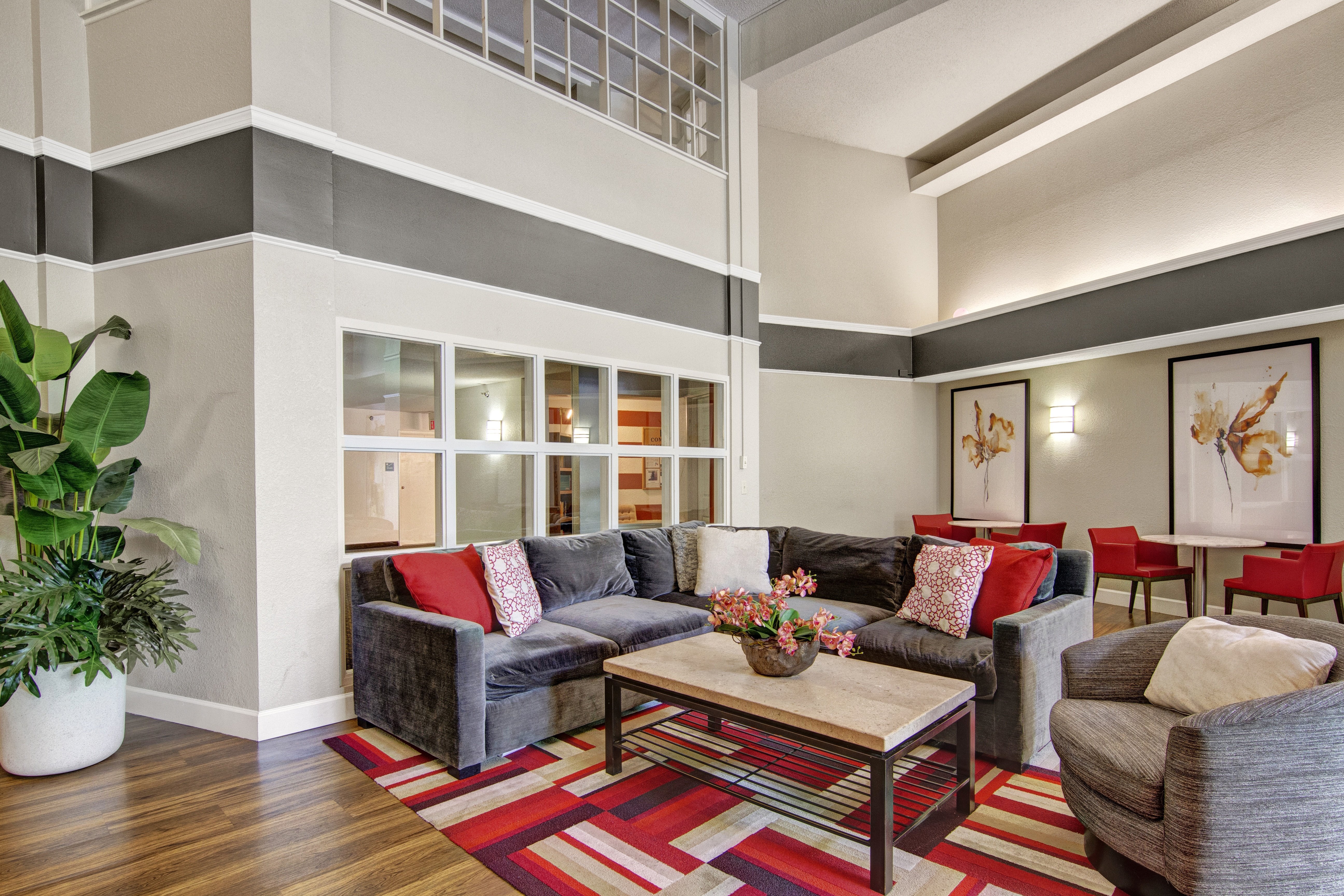 The Fairways At Edinburgh is a similar property to Creamette Historic Lofts located in Minneapolis